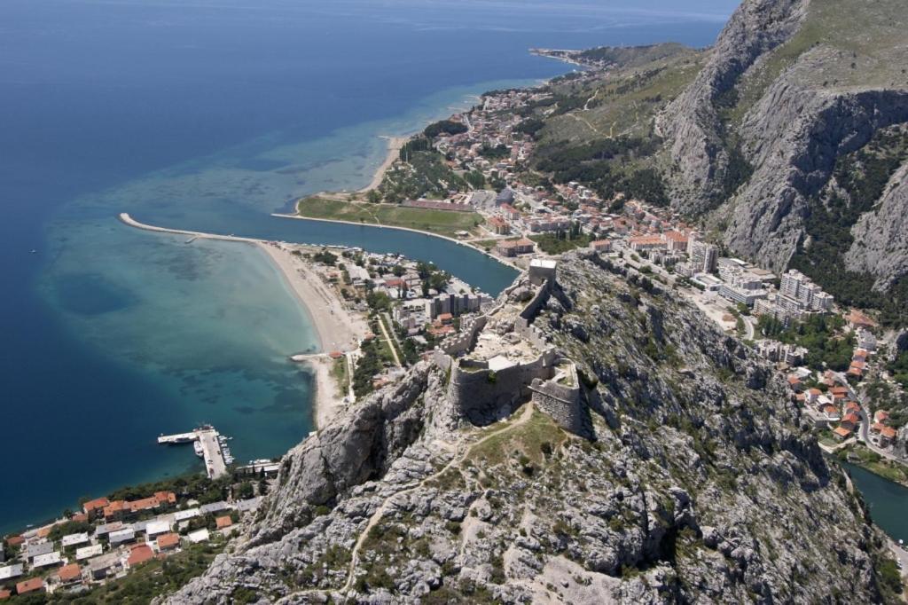 Villa Omis Exterior photo